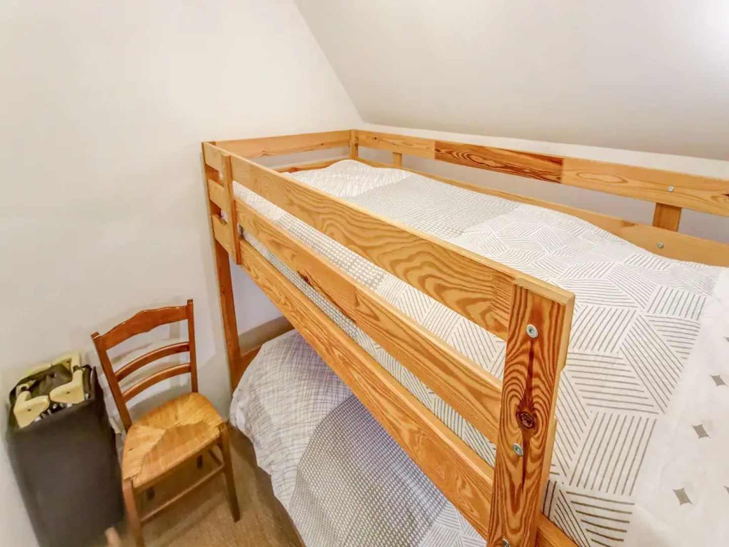 Welcoming Holiday Home in Brainville With Fenced Garden