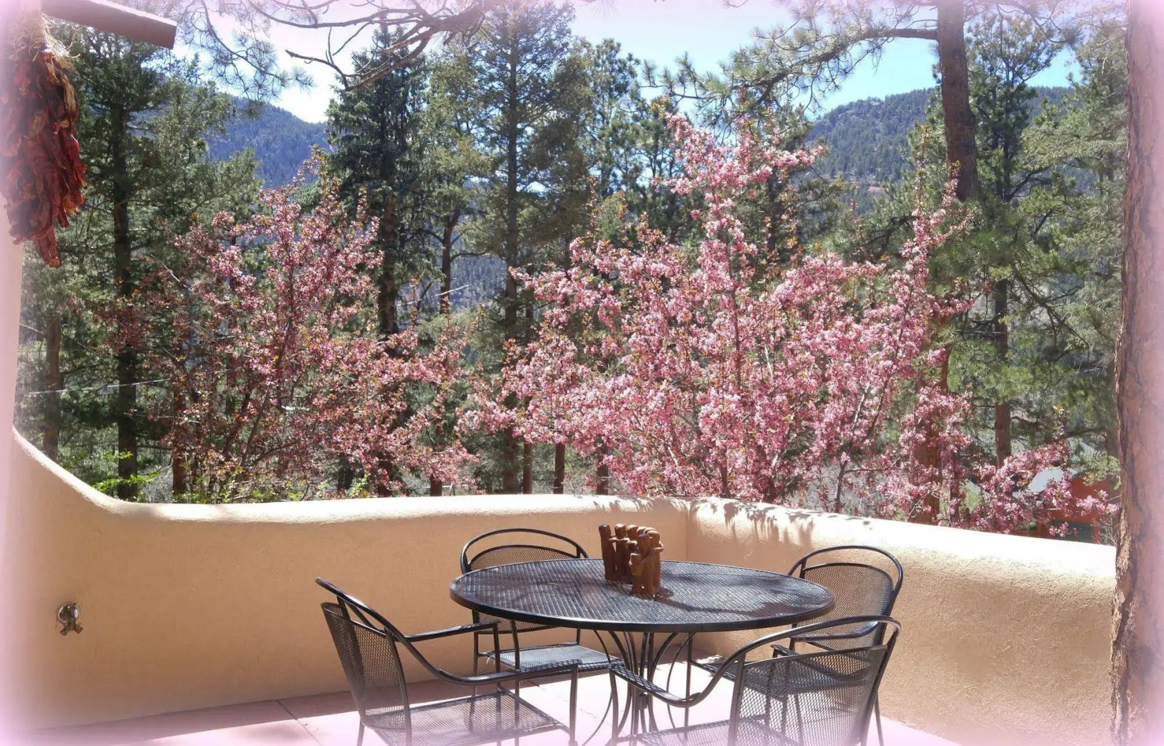 Adobe Inn at Cascade