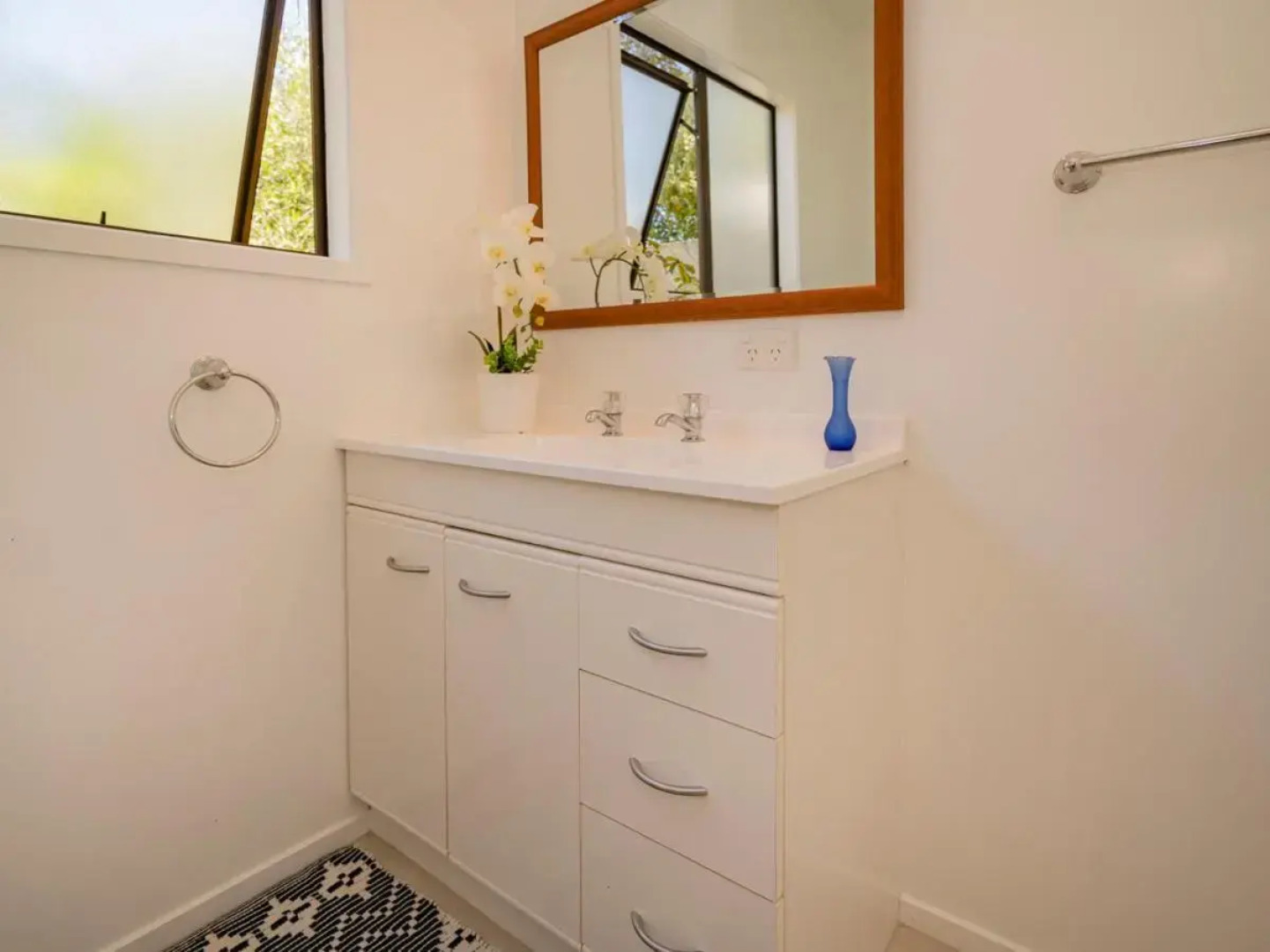 The Olive Grove Retreat - Matarangi Holiday Unit