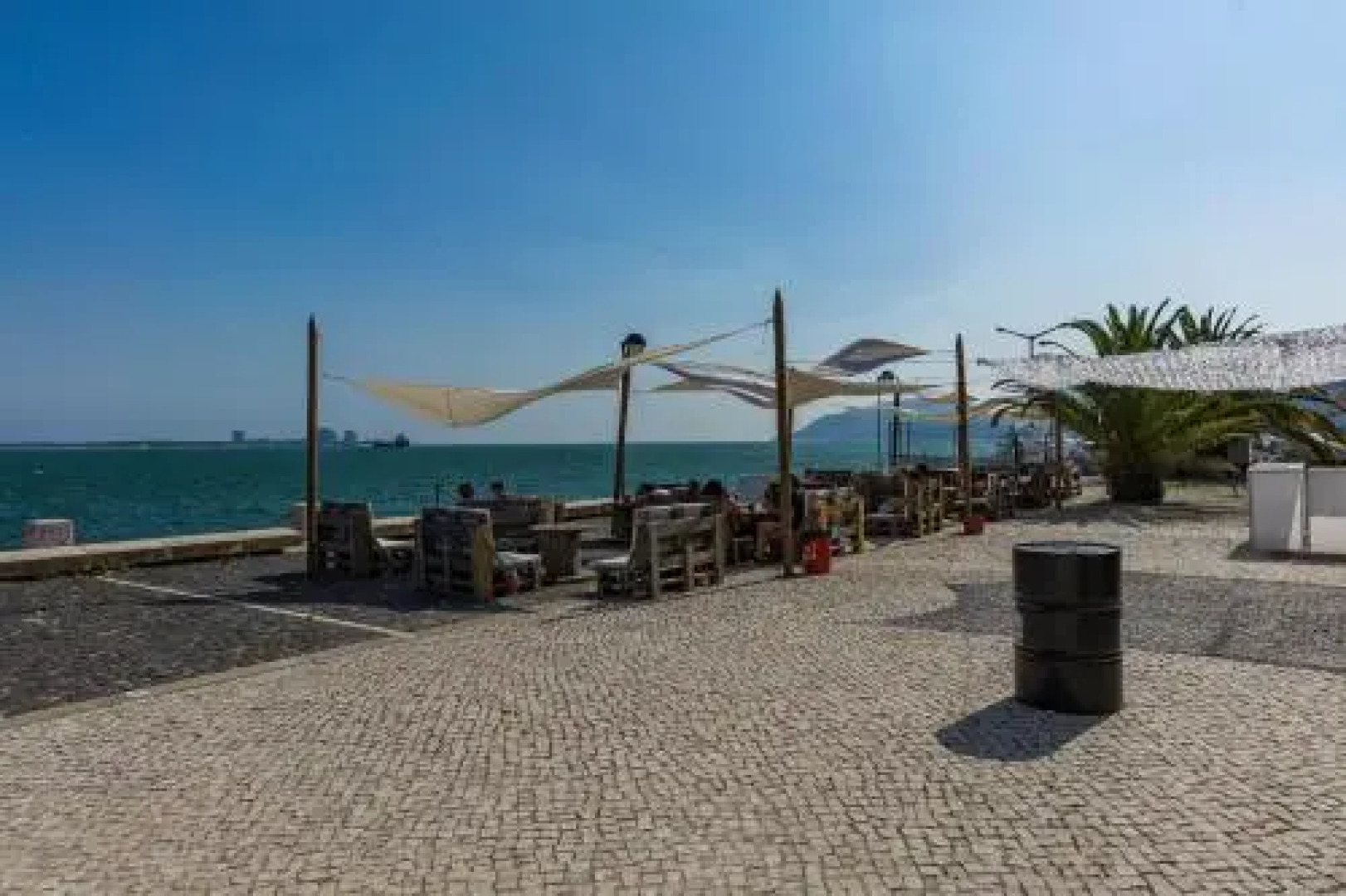 Sado Blue - City & River Flats by Be@home