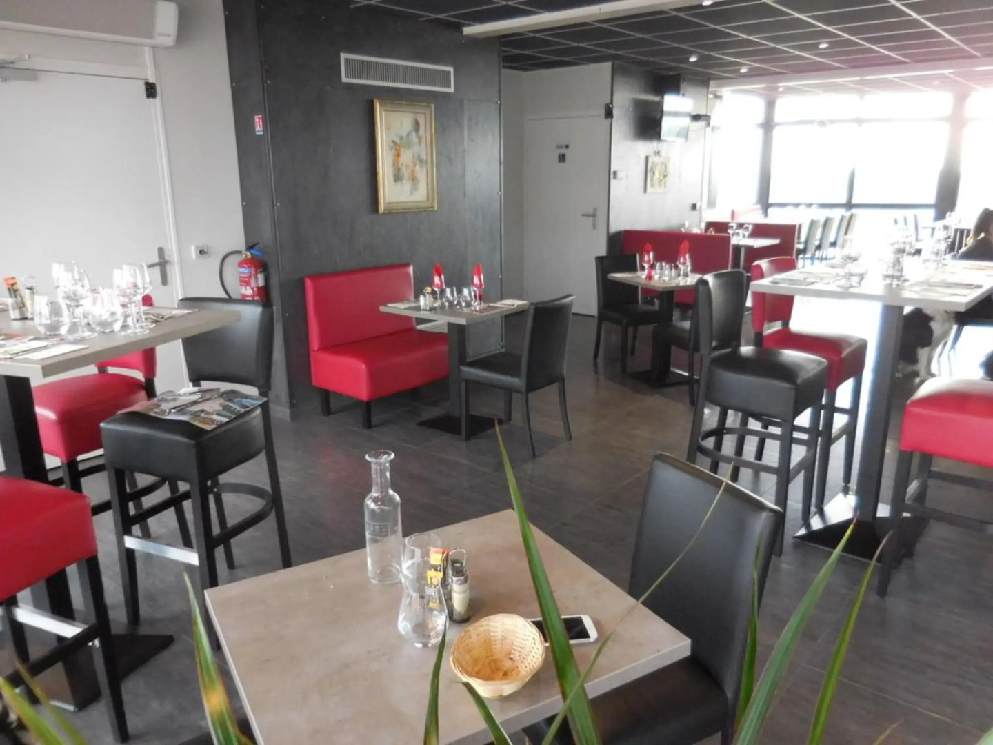 FastHotel Montmarault - Auberge du Grand Champ