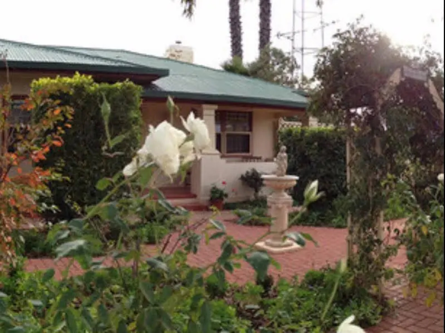 Cottage on Tottenham