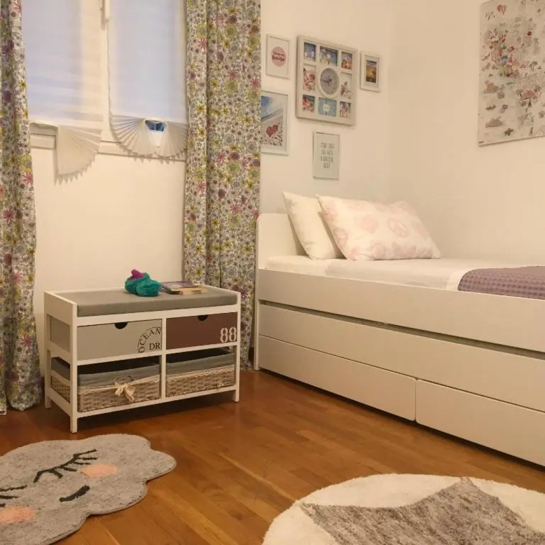 Evelina’s apartment