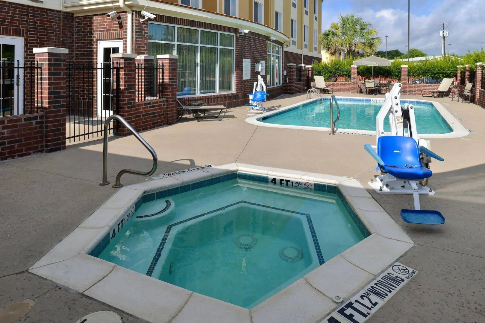 Executive Inn and Suites Mexia