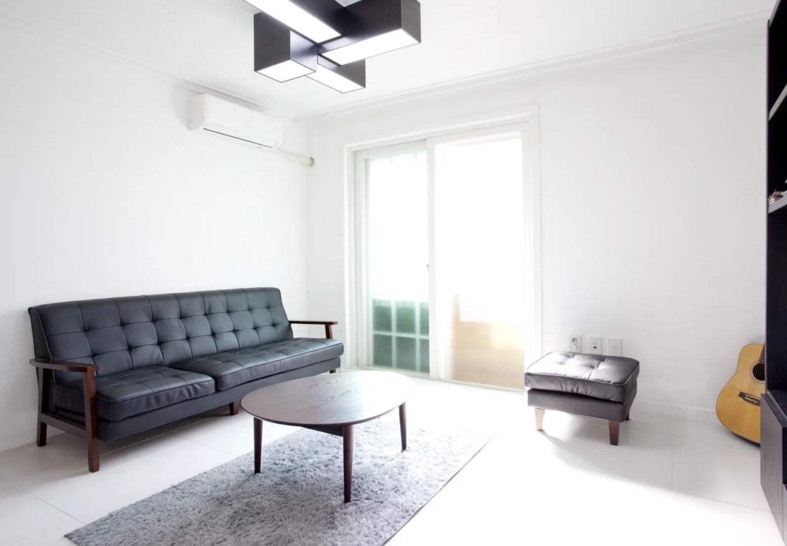 Nanu Guesthouse Black