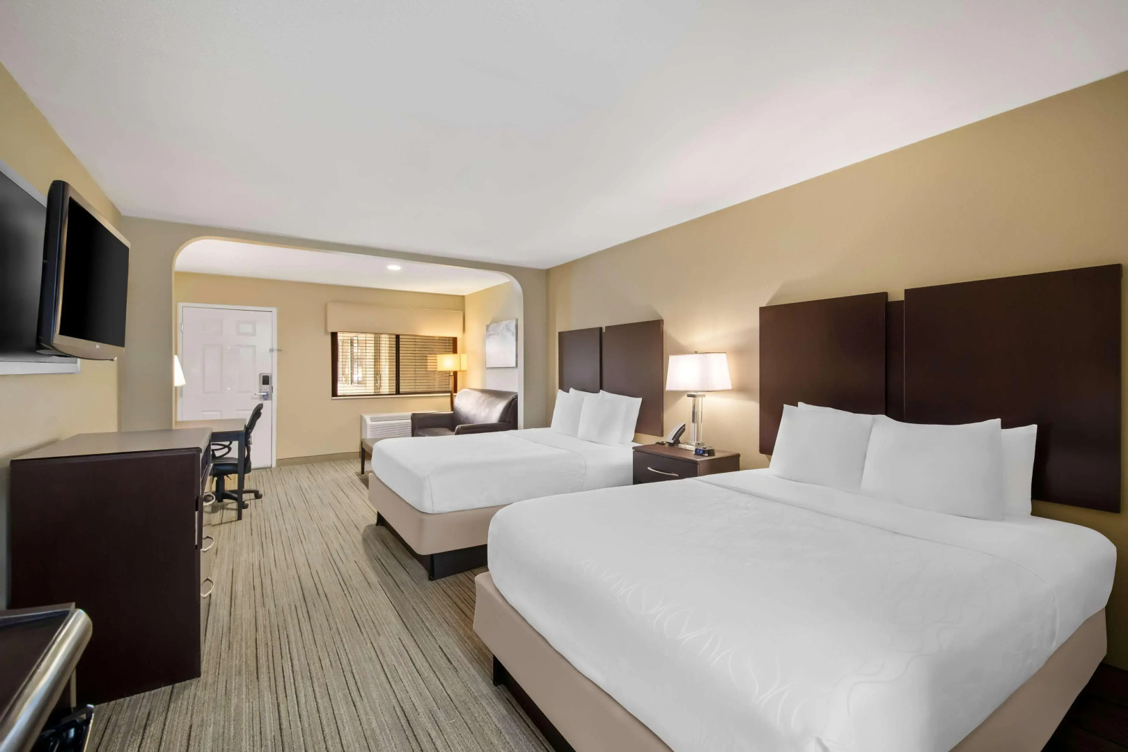 Best Western Cedar Inn