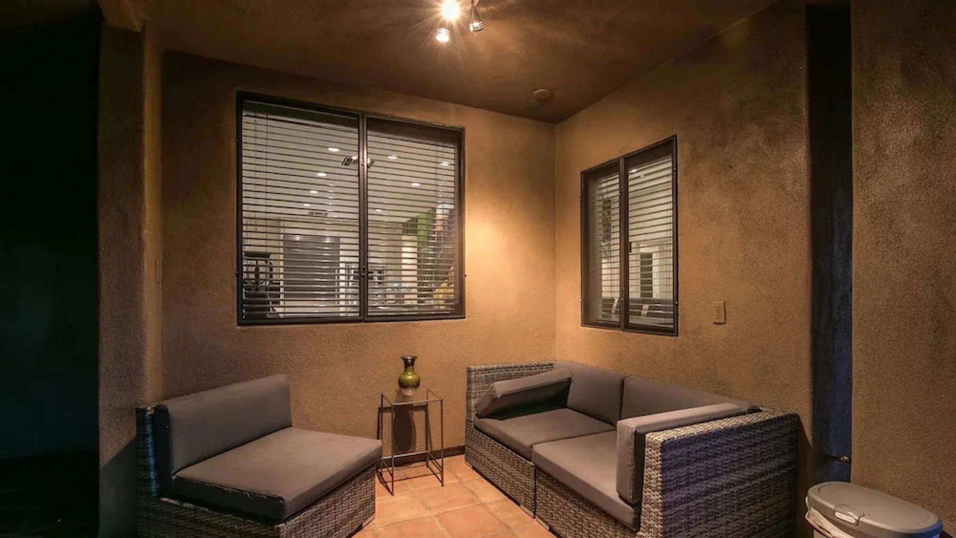 Luxe 4 Bdrm W/pool and Spa on Golf Course Lot!