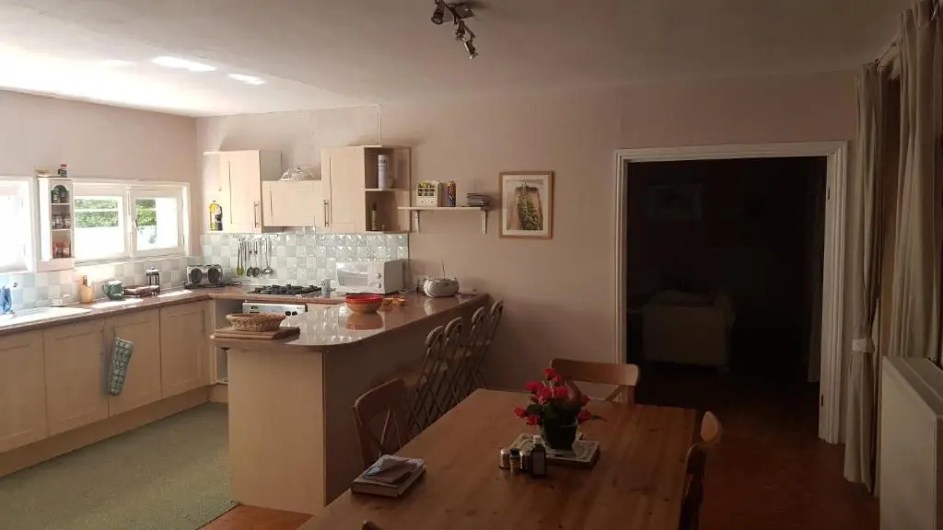 chez Black and White