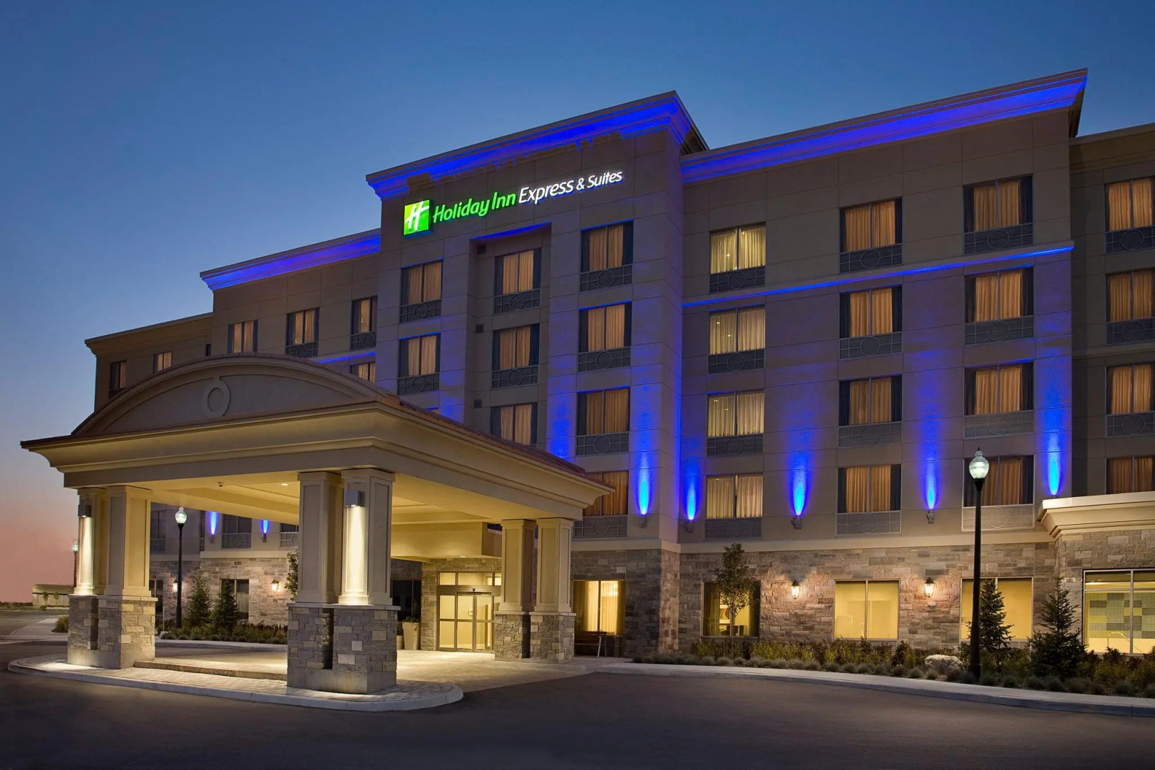 Holiday Inn Express & Suites Vaughan-Southwest by IHG