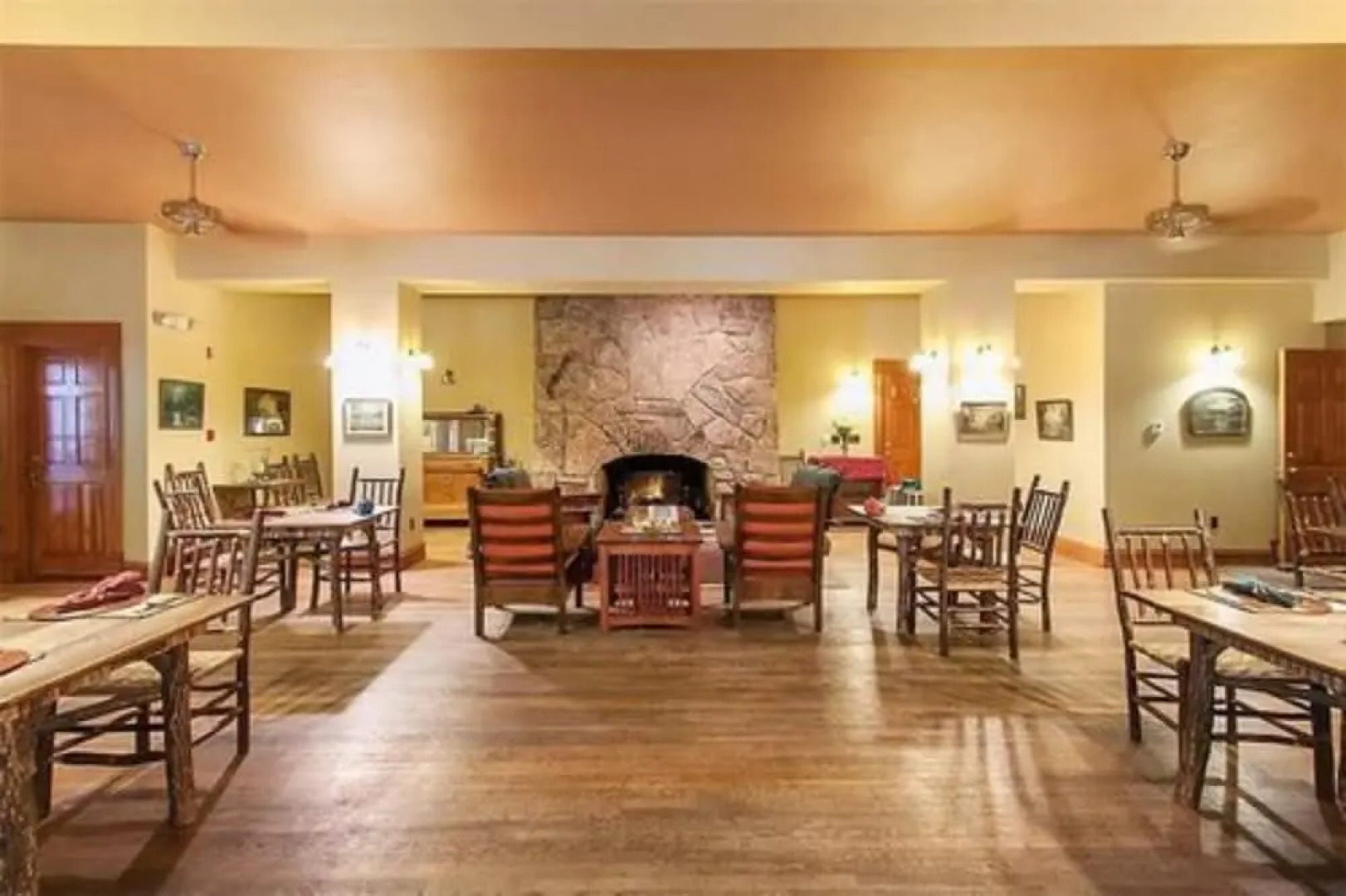 Alps Boulder Canyon Inn