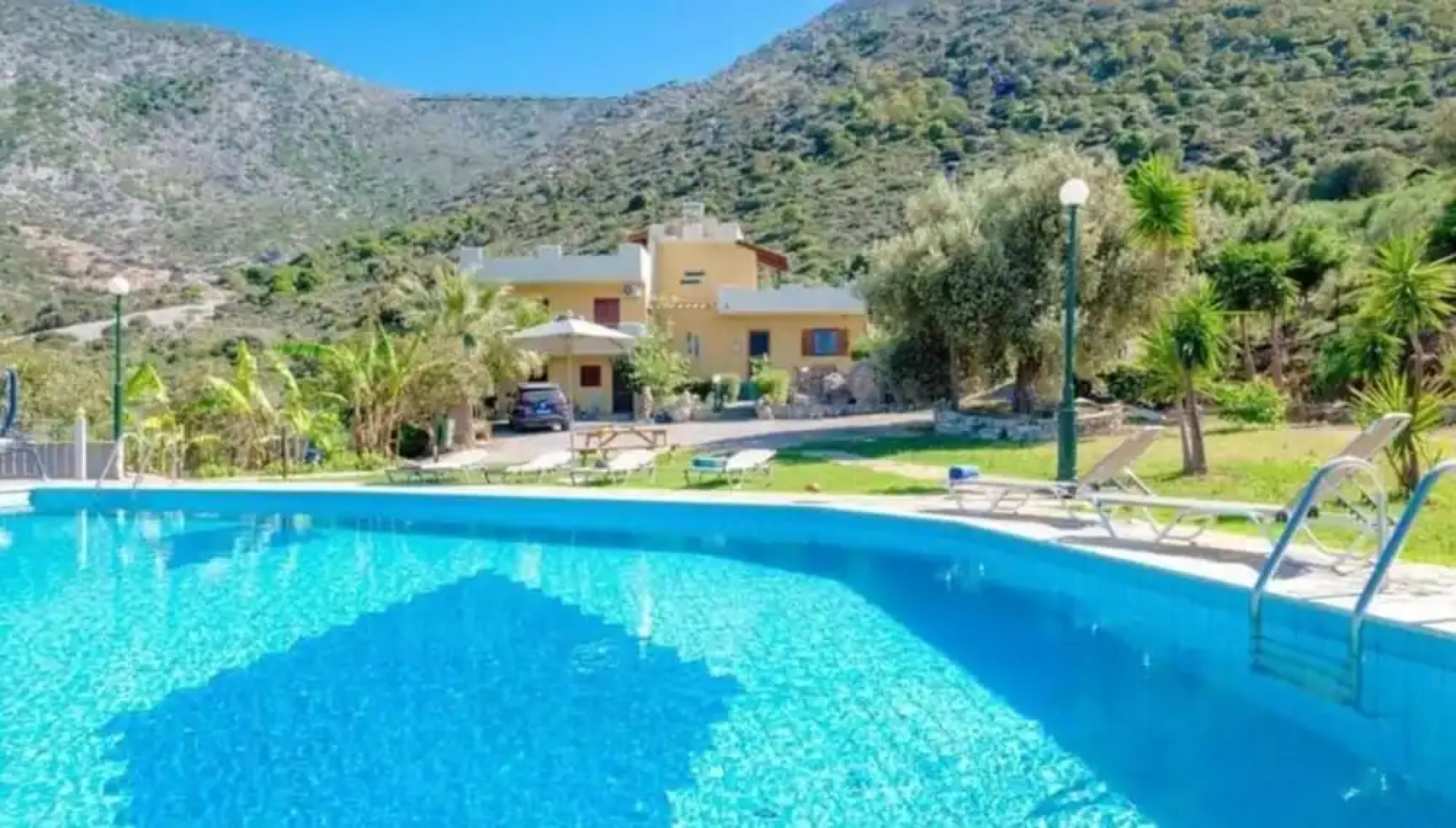 Luxurious Villa Kardi a Small Paradise