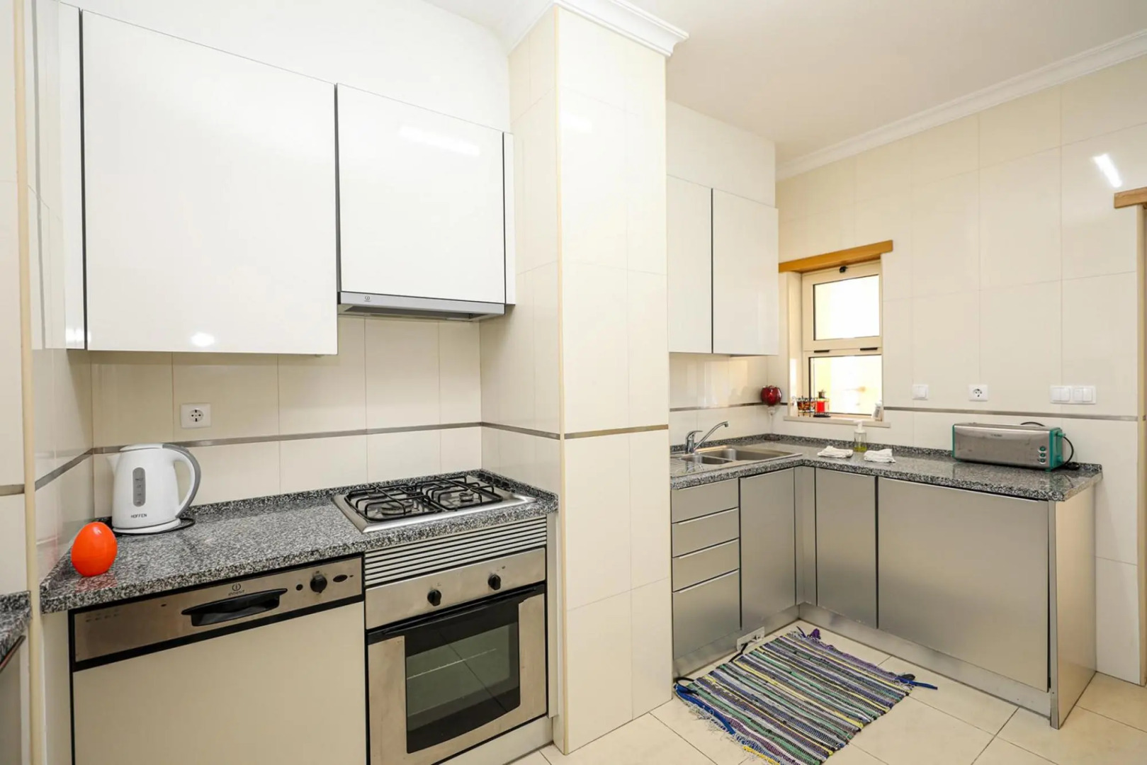 C07 - 3 Bed Penthouse in Lagos