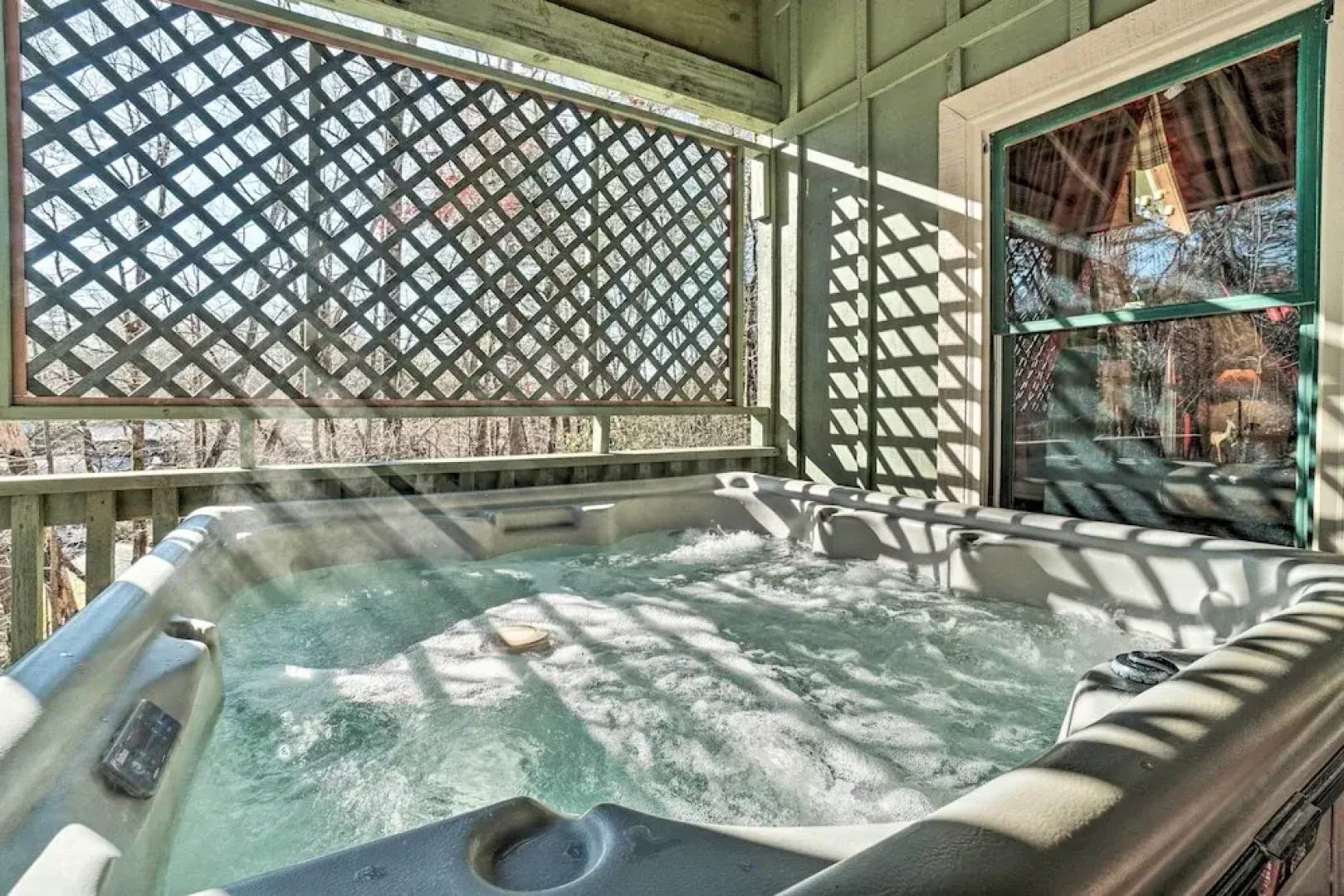 Outdoor Adventure - Charming Cabin w/ Hot Tub