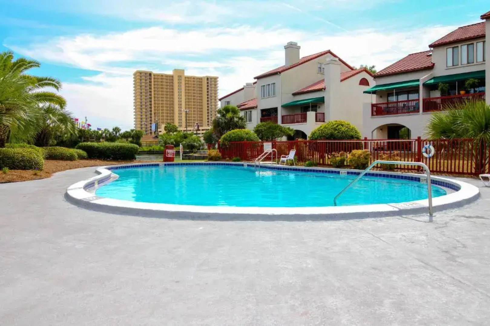 St Thomas Square MOA