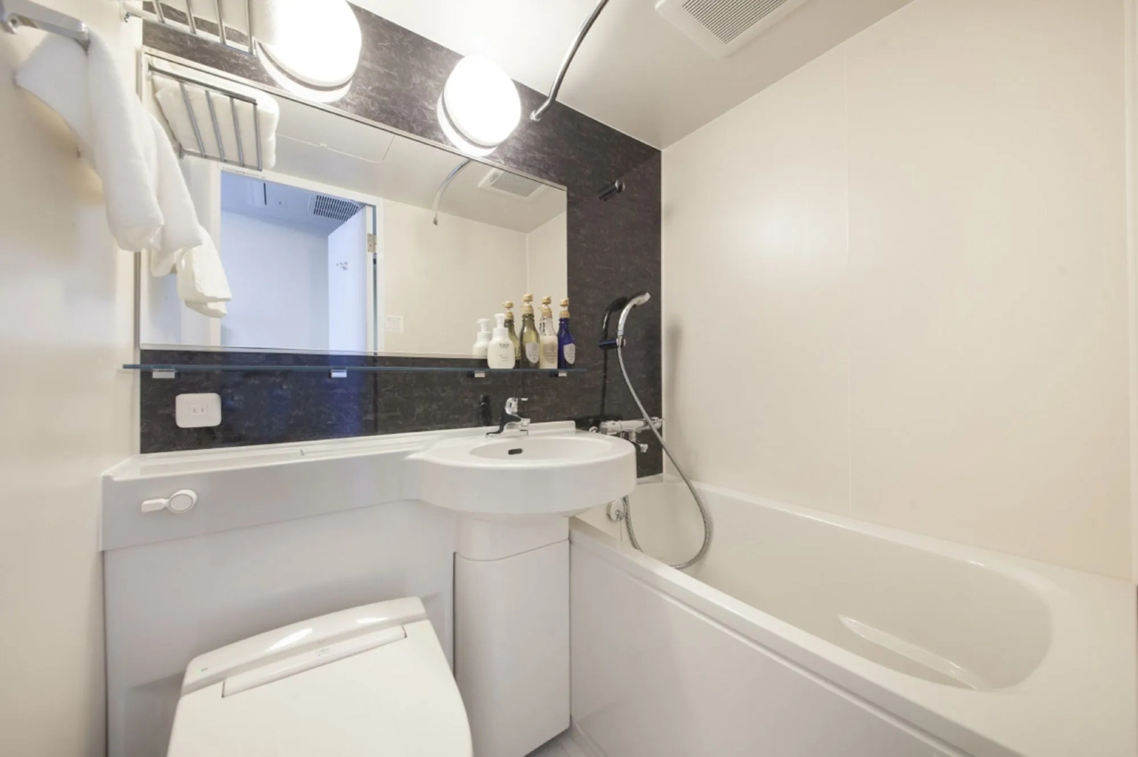 KEIKYU EX INN HANEDA ANAMORI INARI-STATION 2 minutes walk from Anamori Inari Station