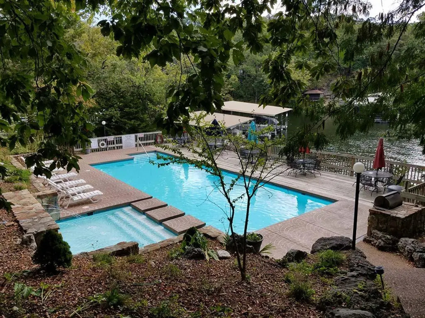 The Pines At Treetop Condominiums