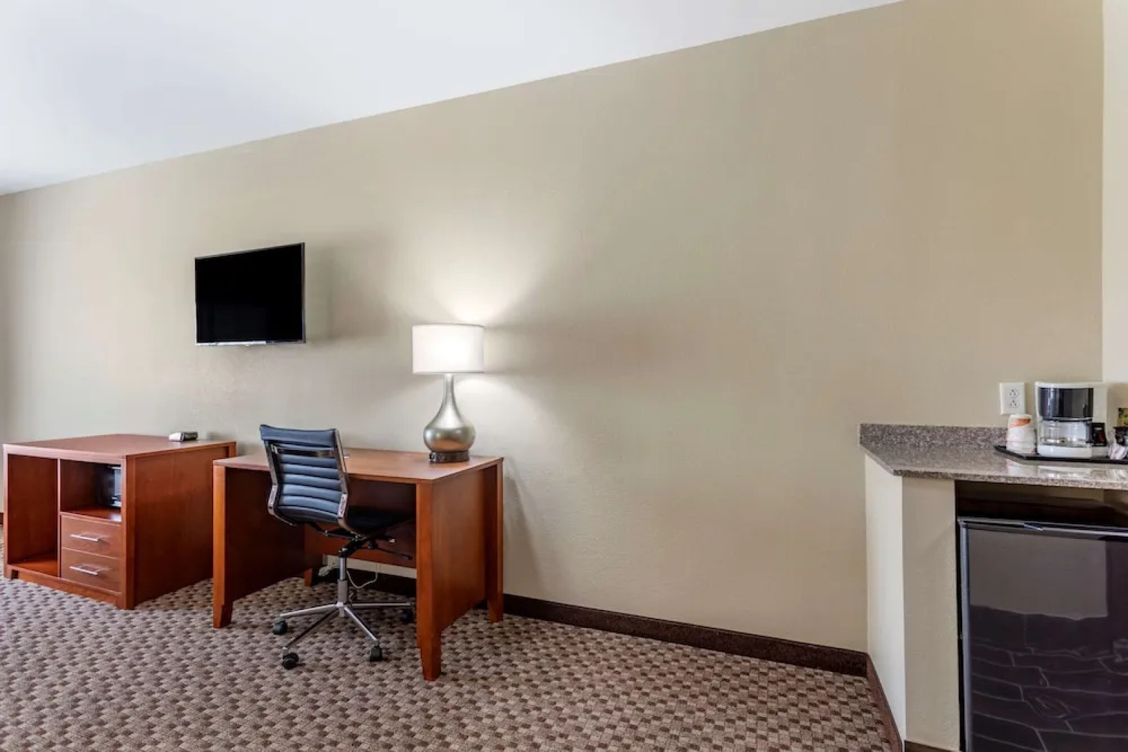 Days Inn & Suites Carbondale