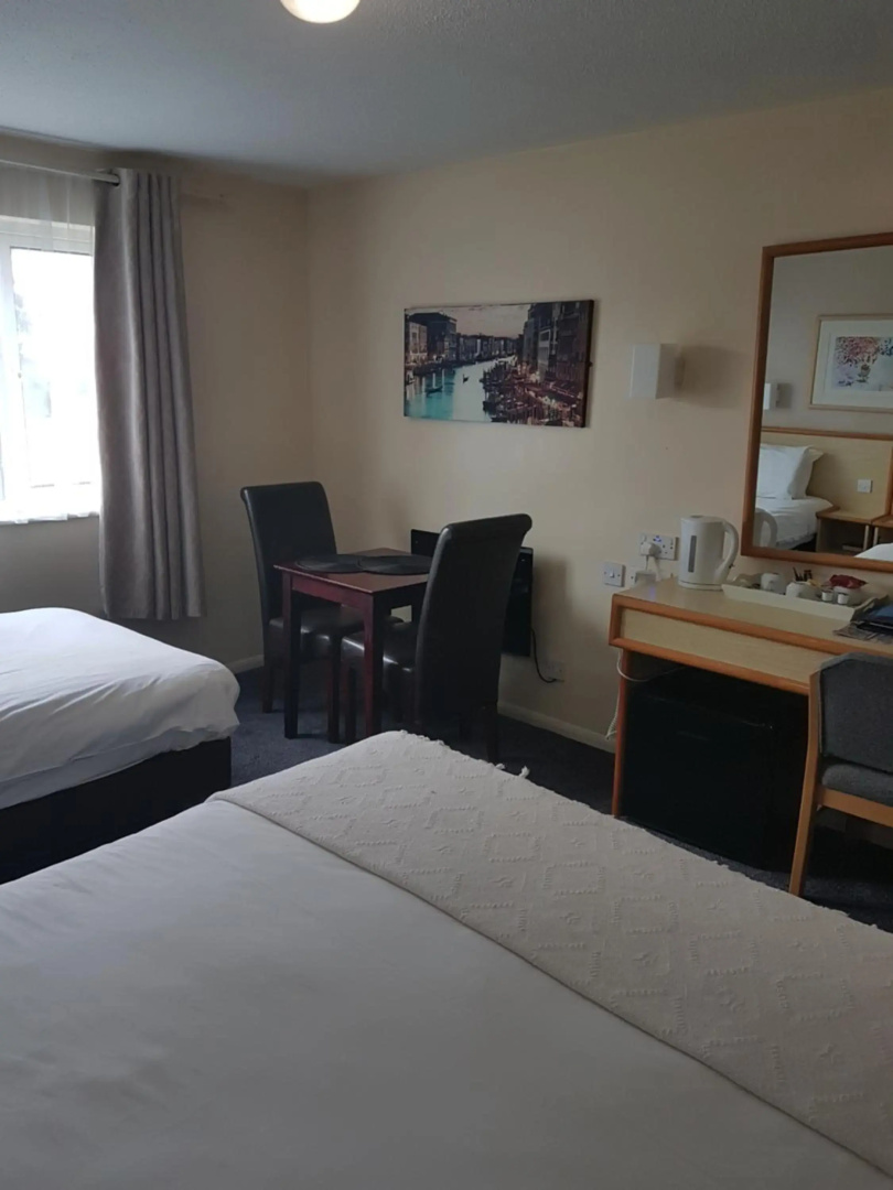 Travel Plaza Hotel
