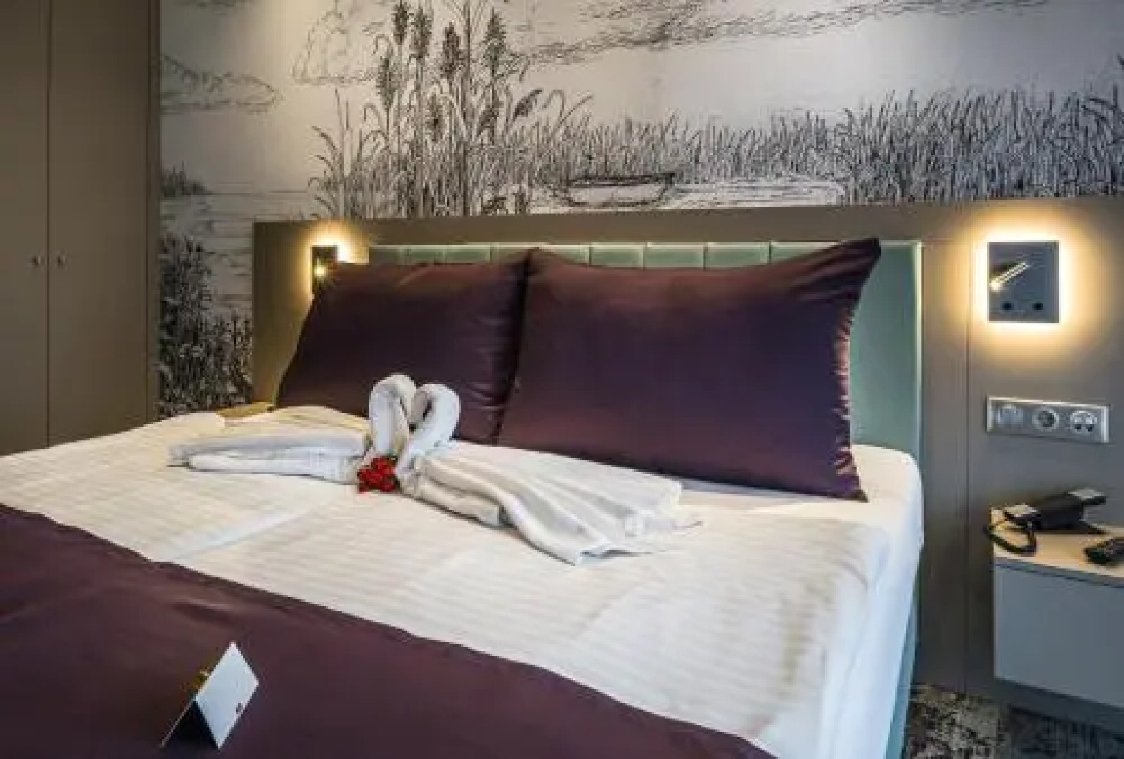 Silver Studio Apartment