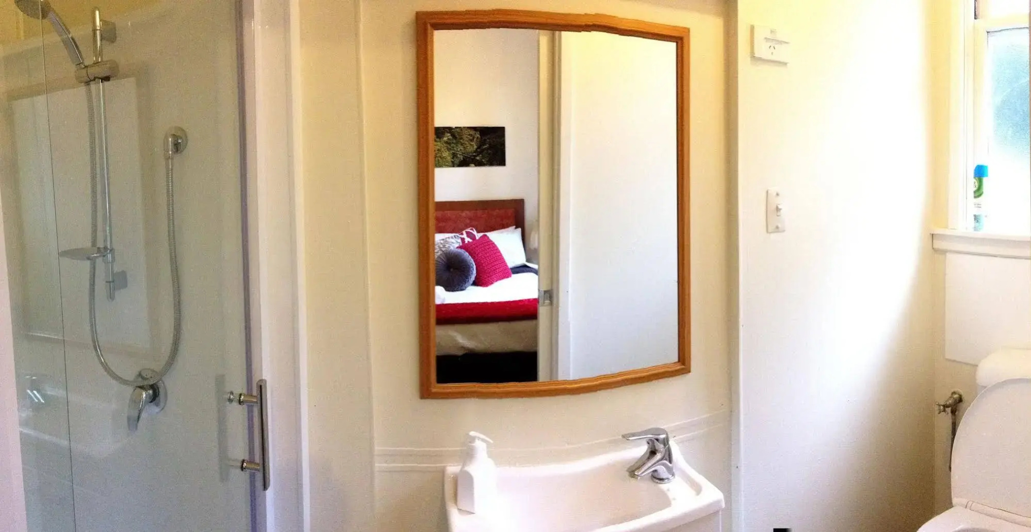 Snowy Waters Lodge & Tours