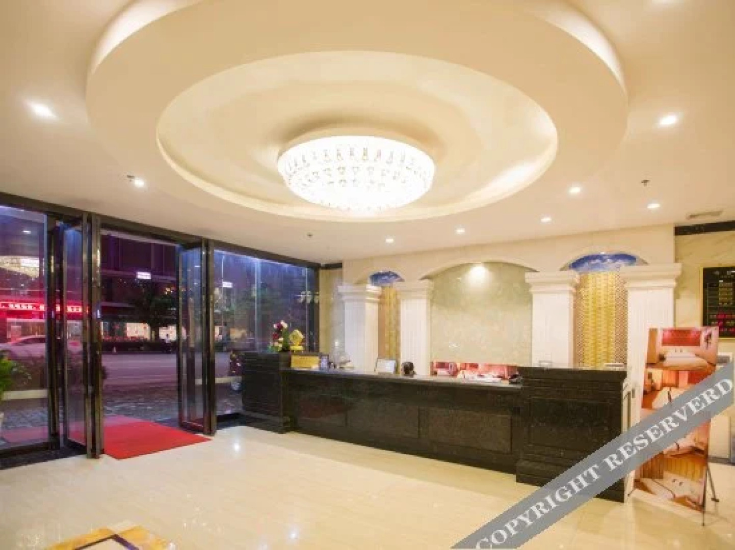 Saturday Business Hotel