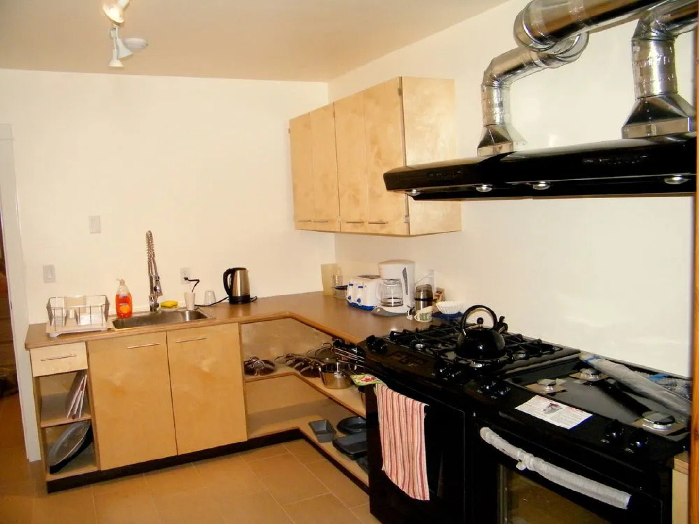 Dancing Bear Inn Hostel