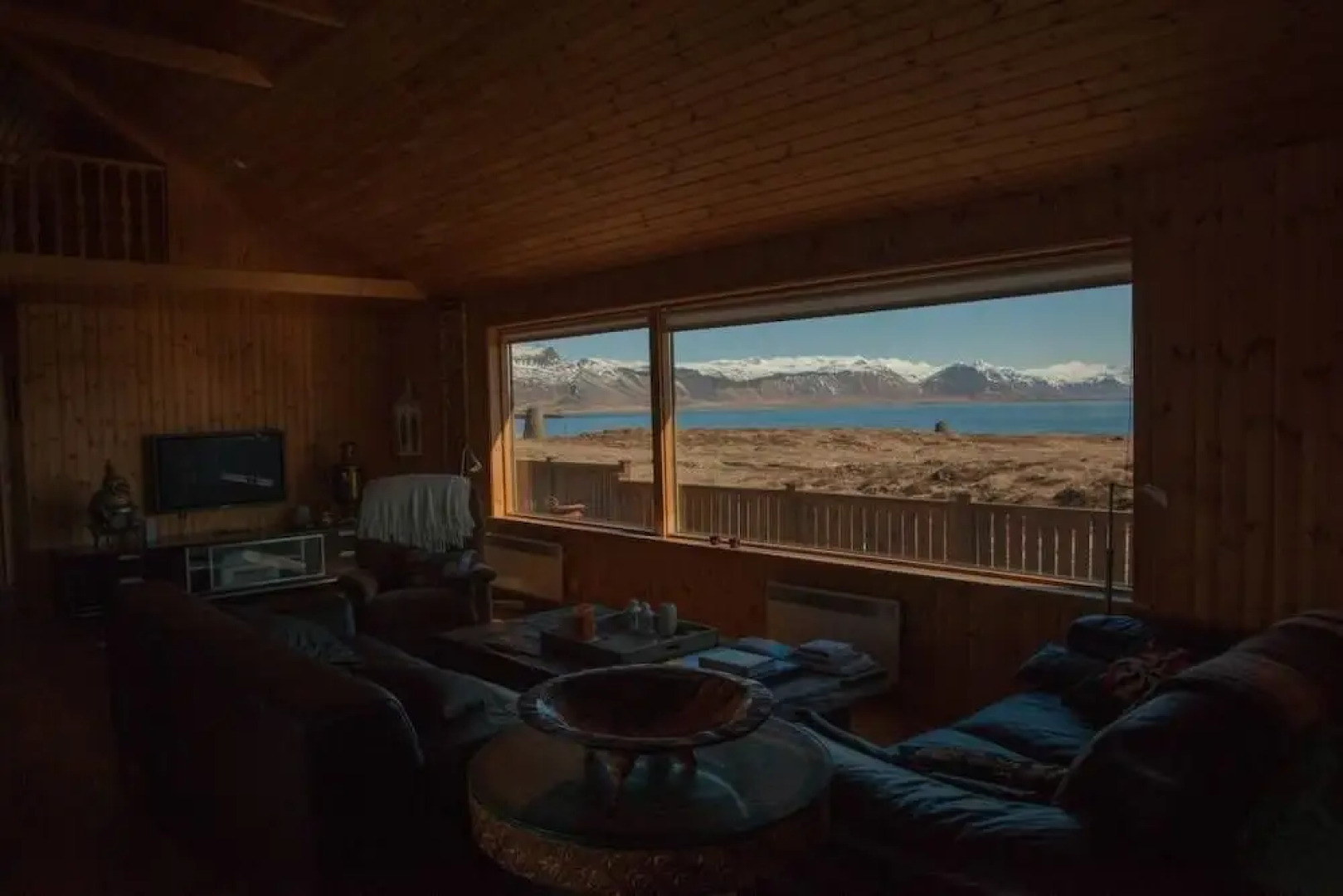 Glass House with River & 360 Degree View