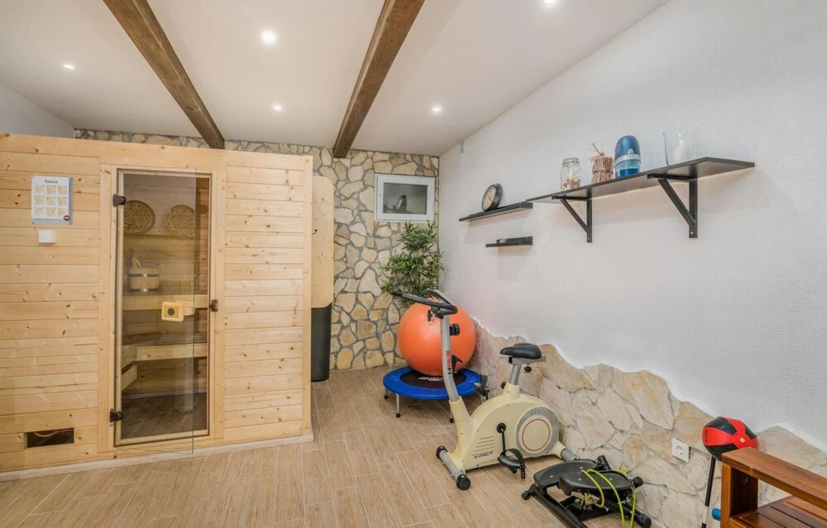 Amazing Home in Njivice With Sauna, Wifi and 3 Bedrooms