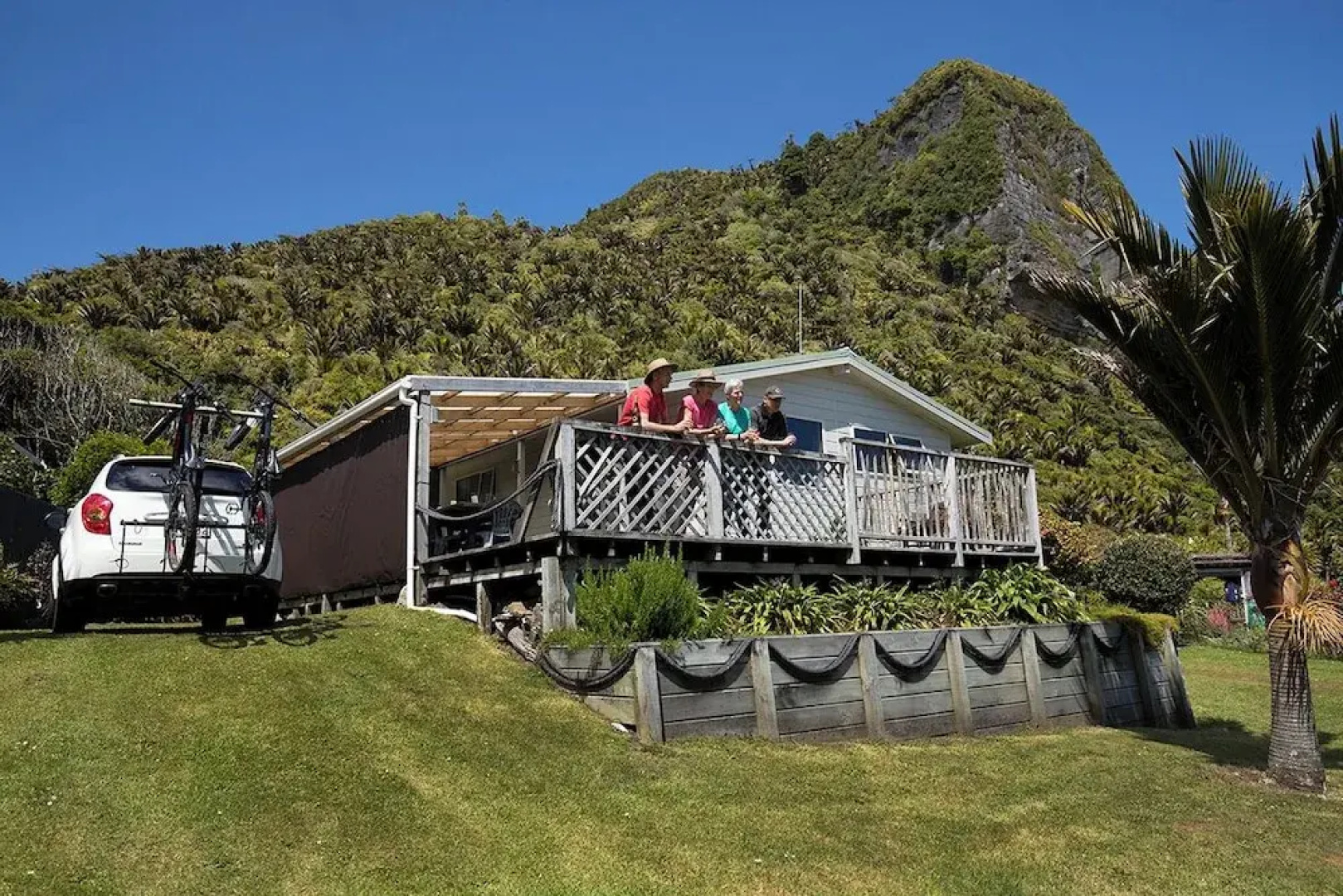 Nikauscapes - Hot Tub in Punakaiki village