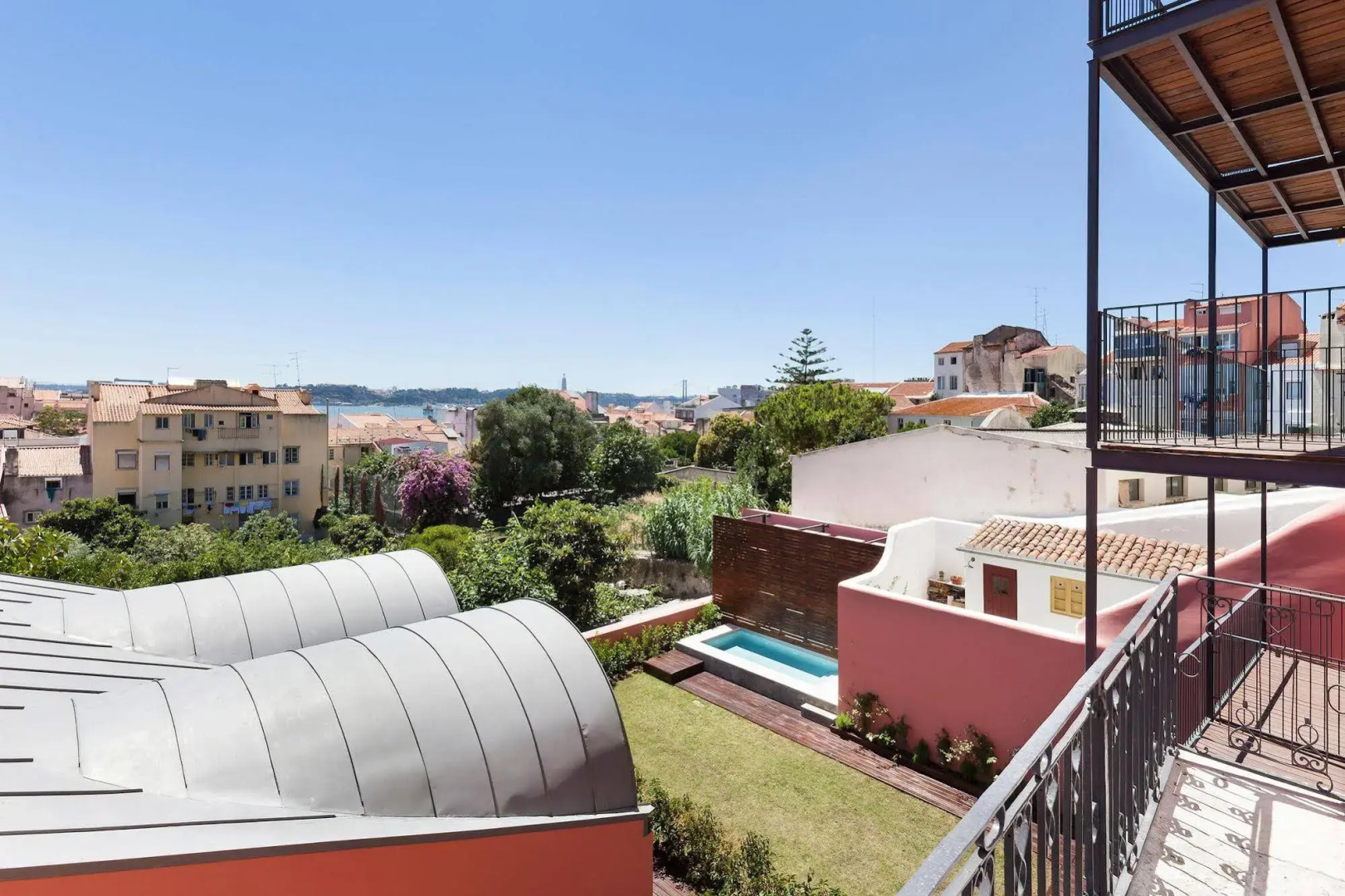 Hello Lisbon São Bento Valley Boutique Apartments