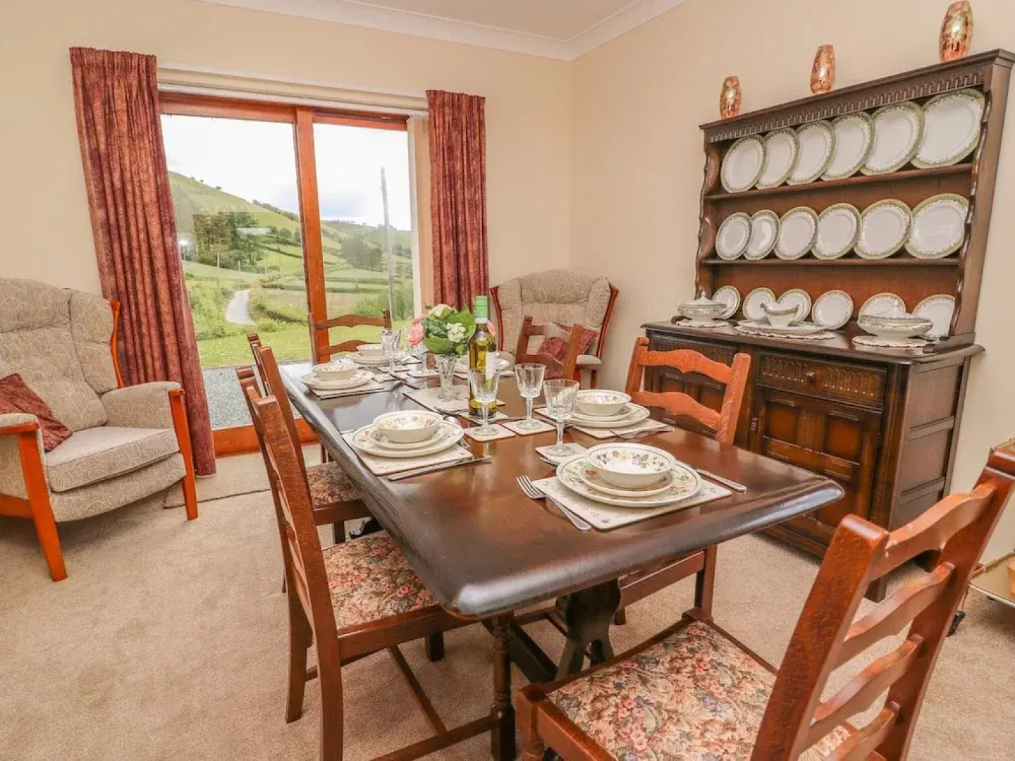 Drainbyrion Farm House