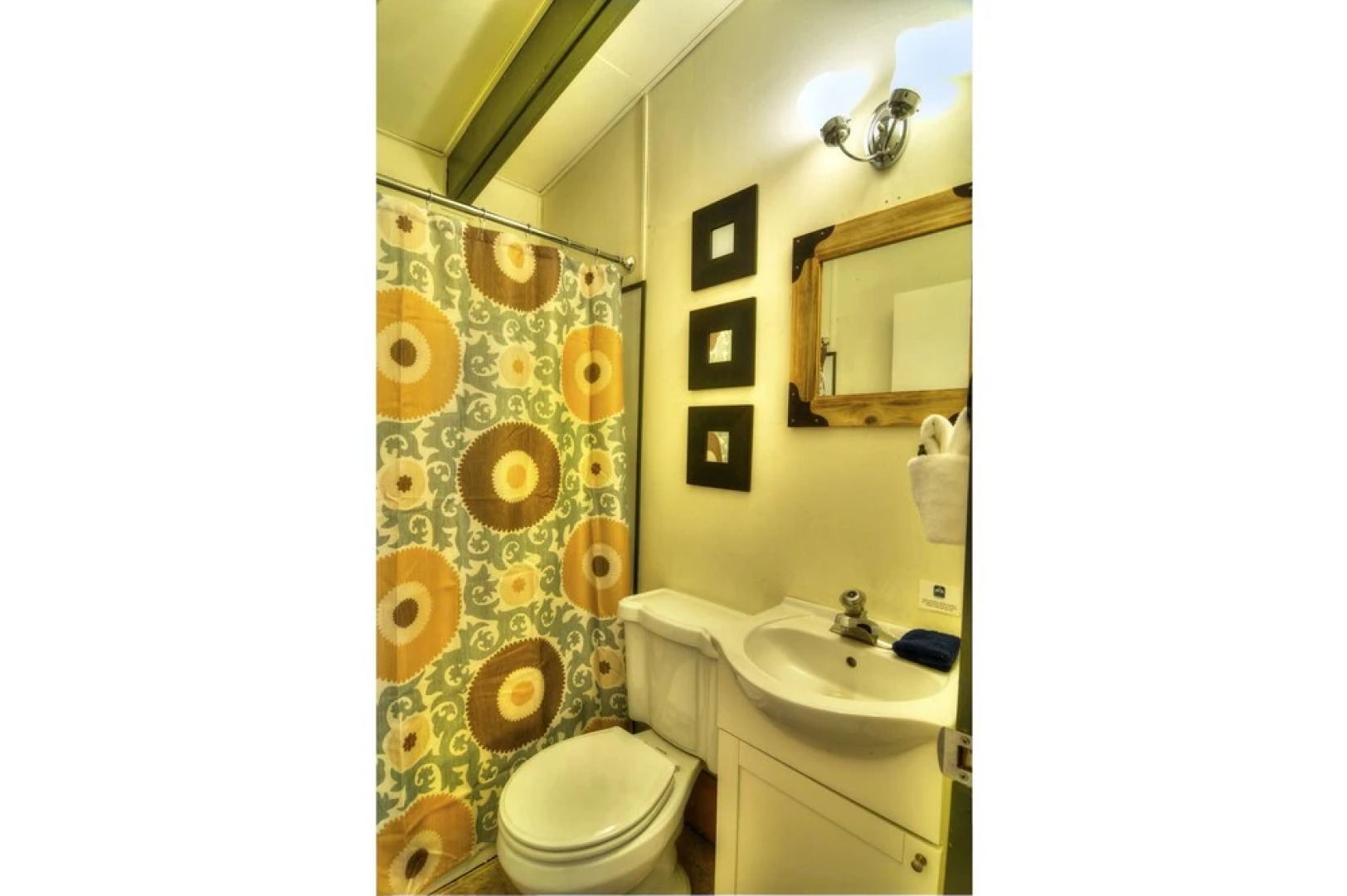 Riverside Ranch - Two Bedroom Bungalow with Hot Tub