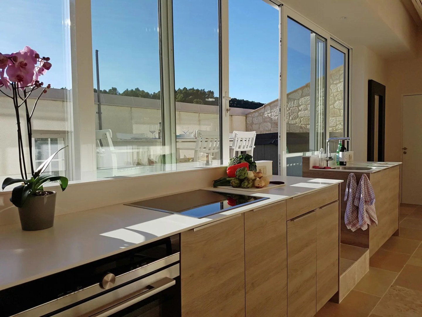 Alluring Apartment in Villesèque with Jacuzzi