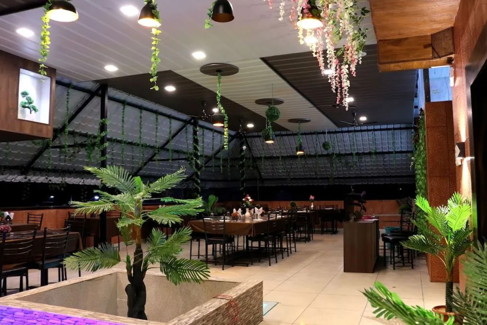 Hotel Shree Palace & Restaurant