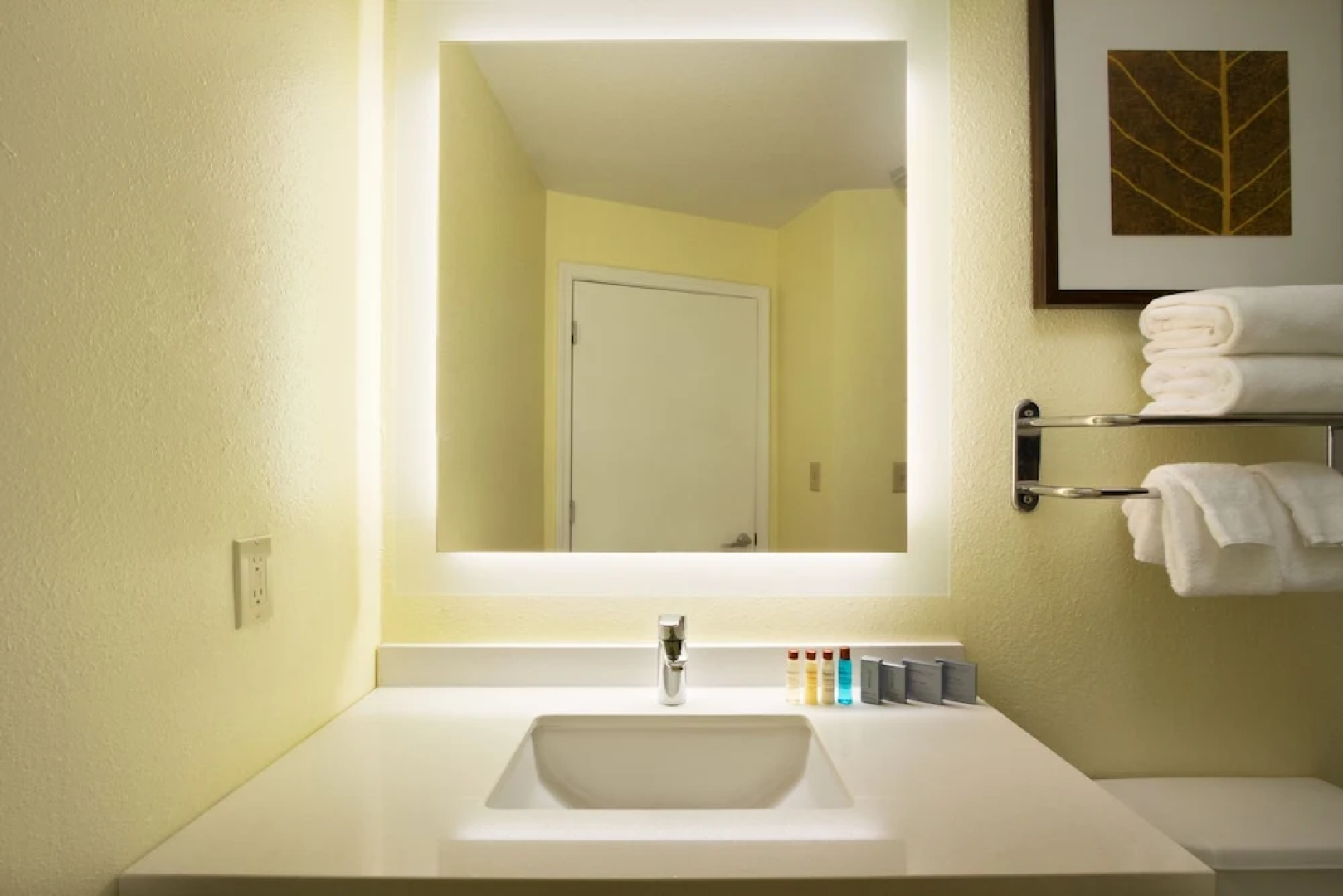 Candlewood Suites Detroit