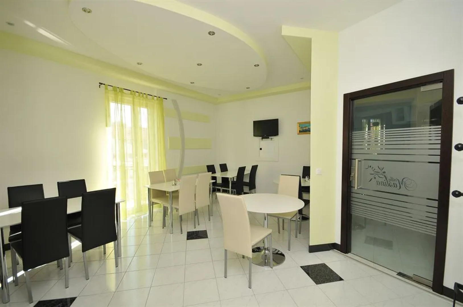 Apartments & Rooms Villa Maslina