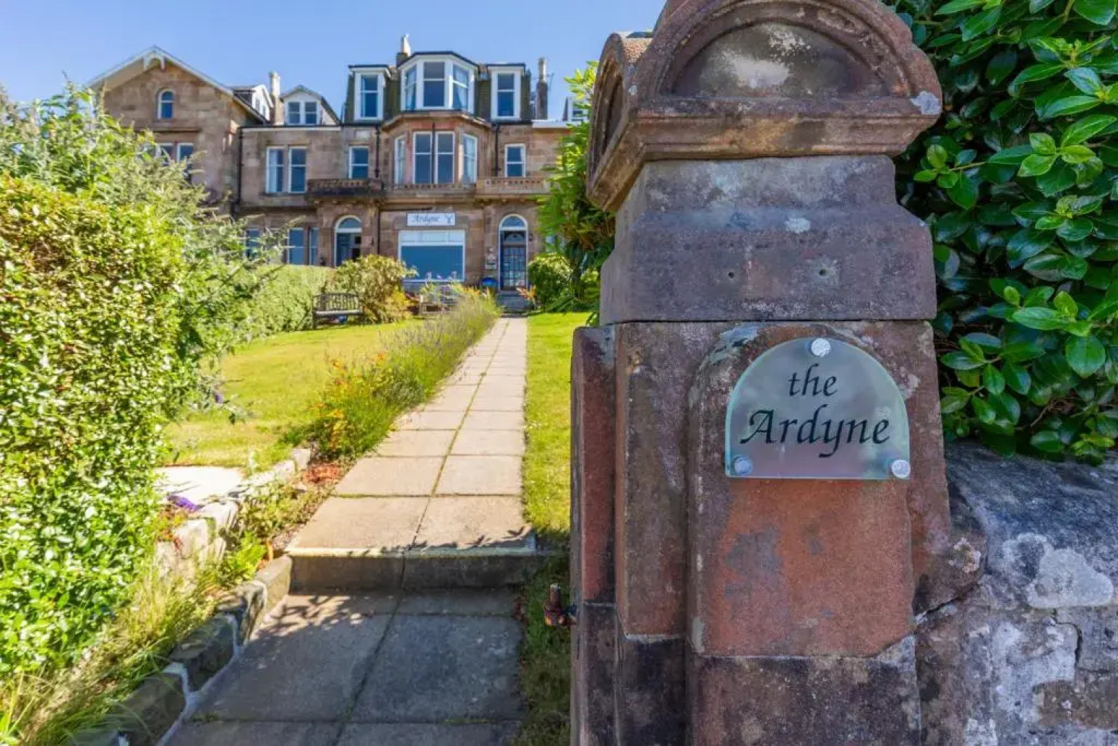 The Ardyne Guest House