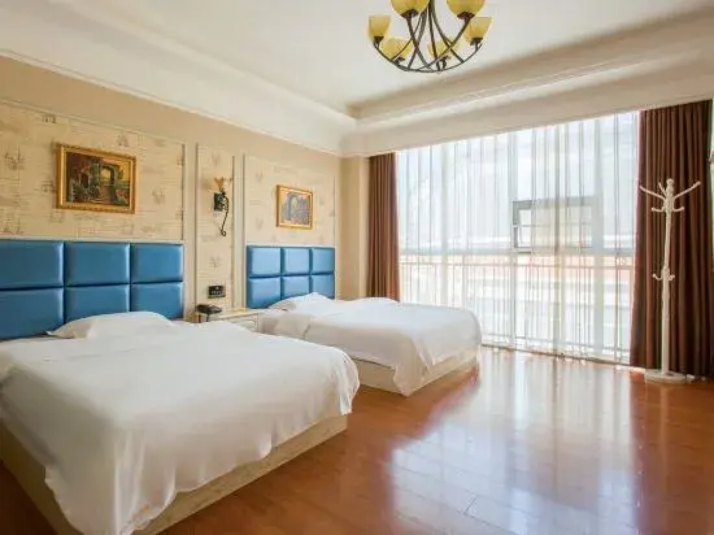 Jingtian Theme Hotel