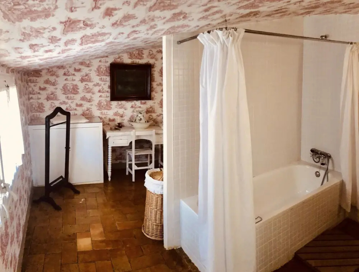 Casa Historica Al Lado Del Mar