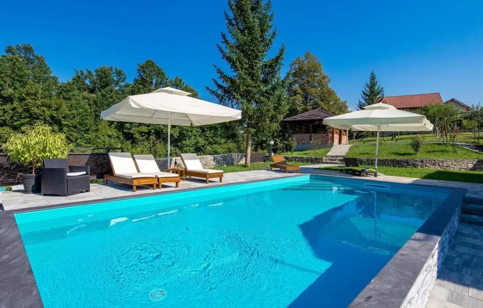 Stunning Home in Slunj With 3 Bedrooms, Wifi and Outdoor Swimming Pool