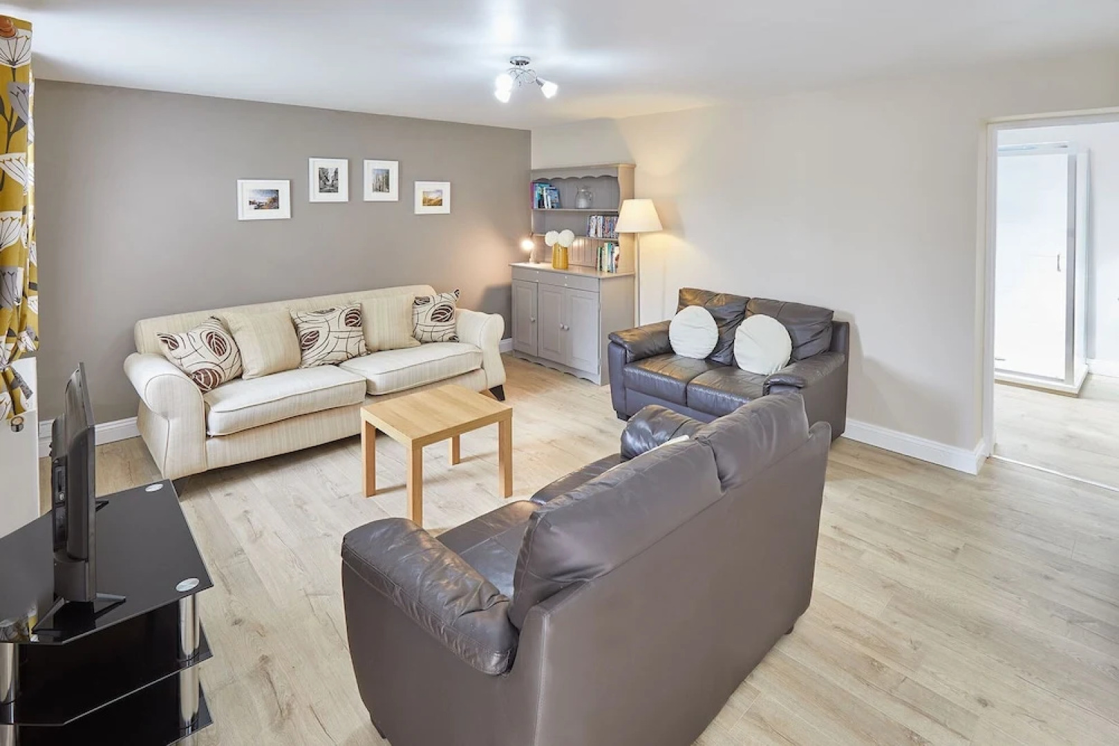 Host Stay Holly Brook Barn