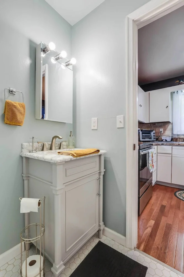 Hot Tub, Fire Pit & Barrel Sauna: Poconos Abode