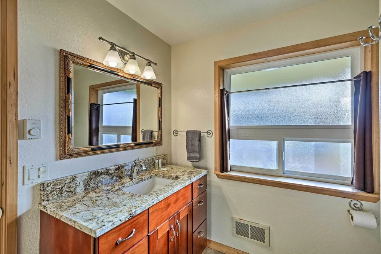 Sanderling Sea Cottages, Unit 9 With Ocean Views!