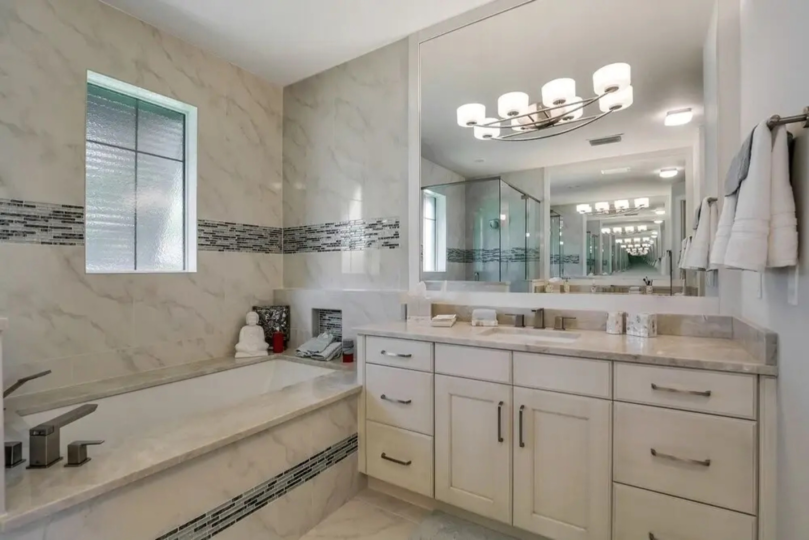 Breakwater Home #54005