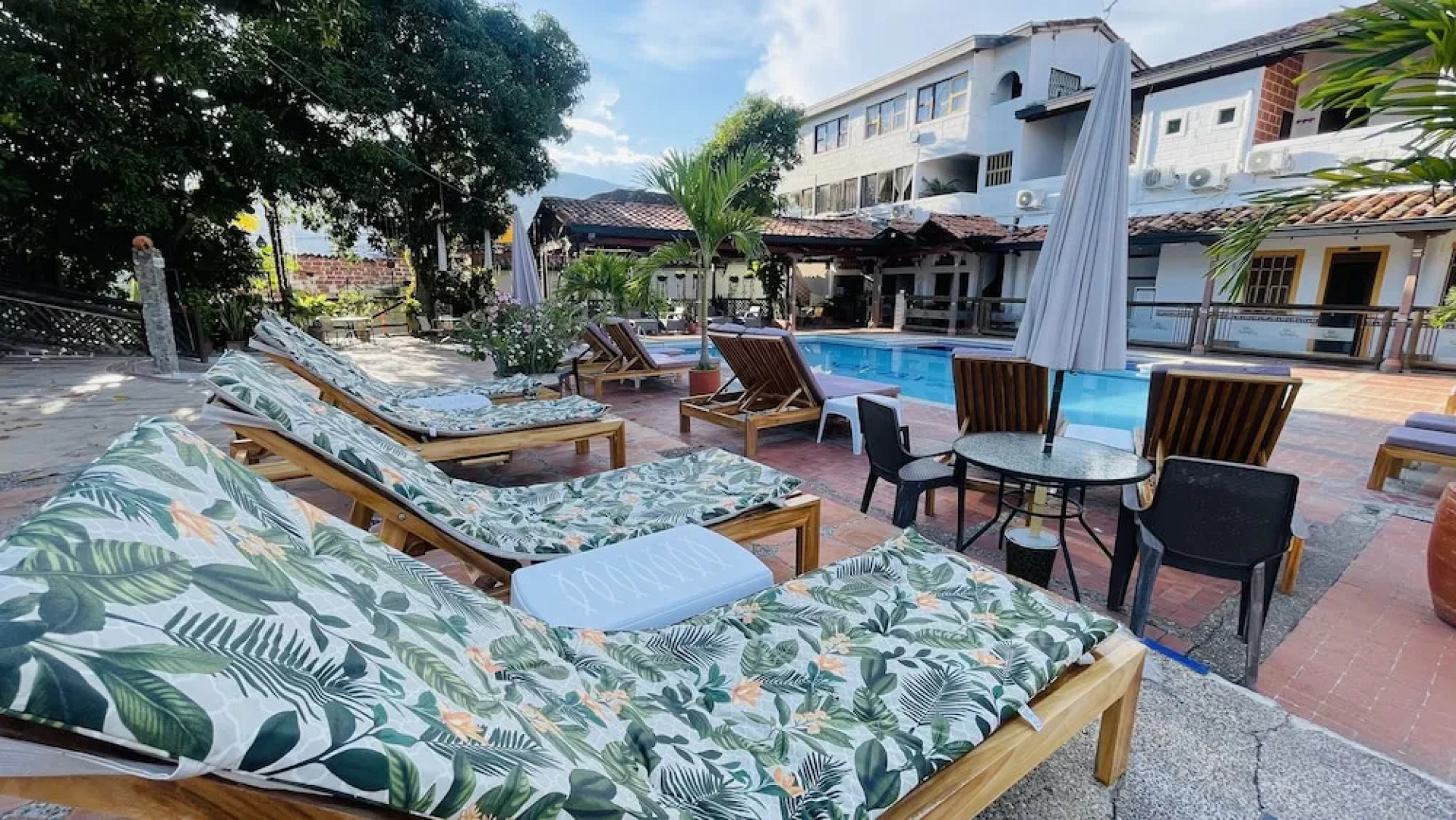 Hotel Caseron del Parque