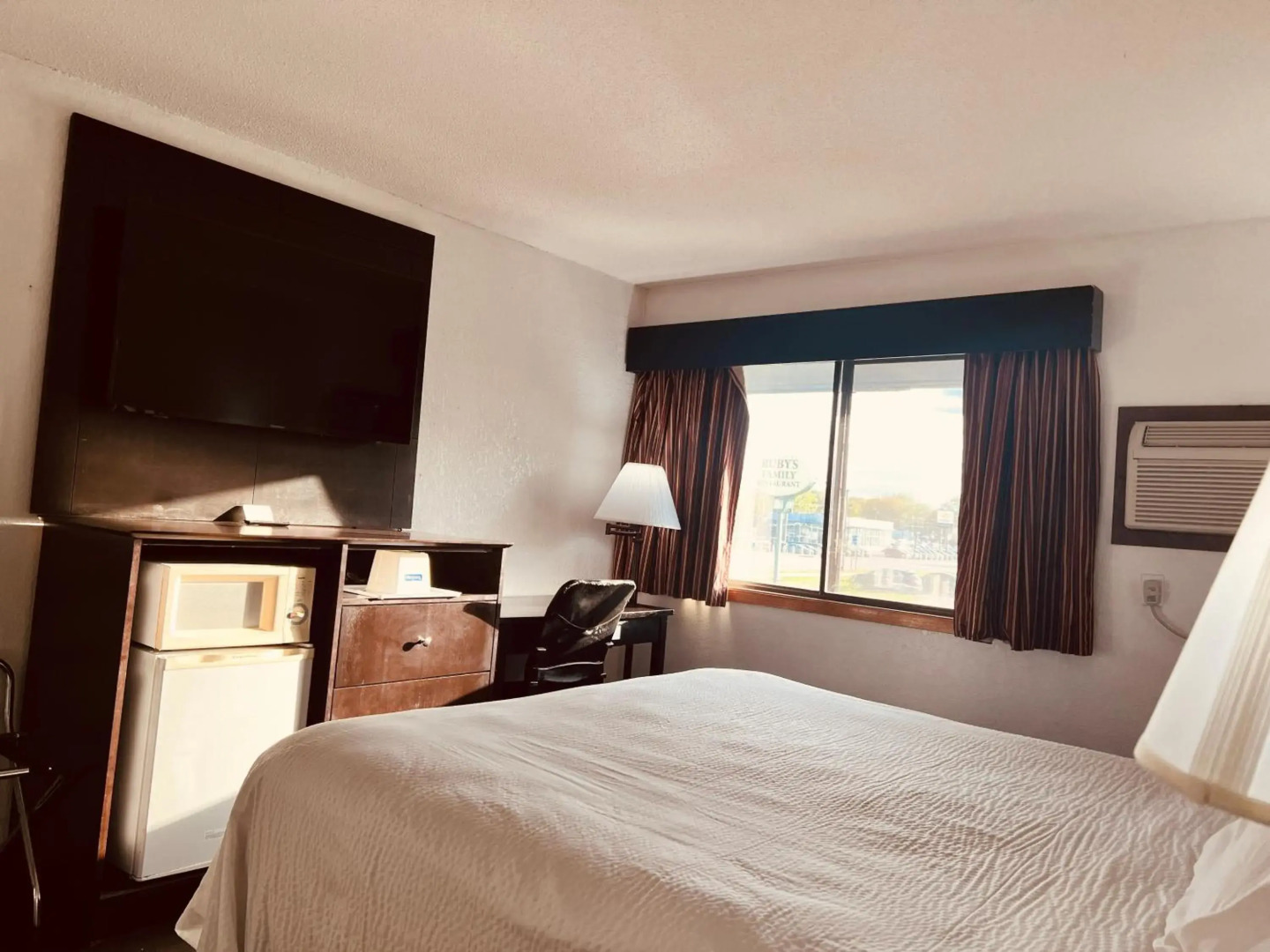 Travelodge by Wyndham Valleyfair Shakopee