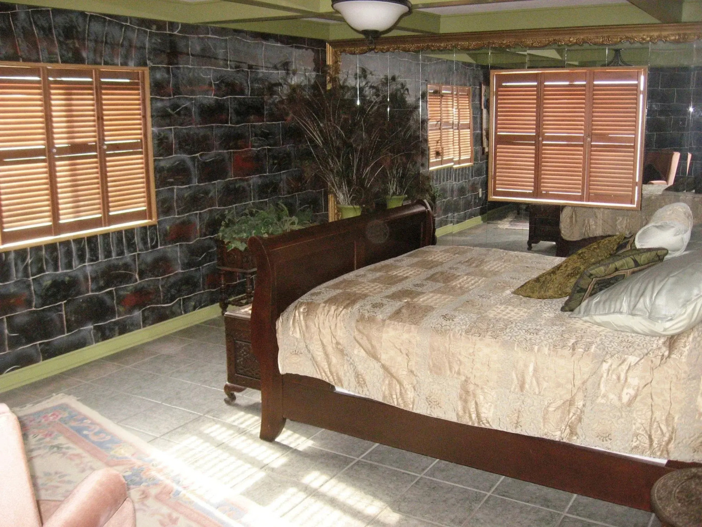 Shady Lady Bed & Breakfast