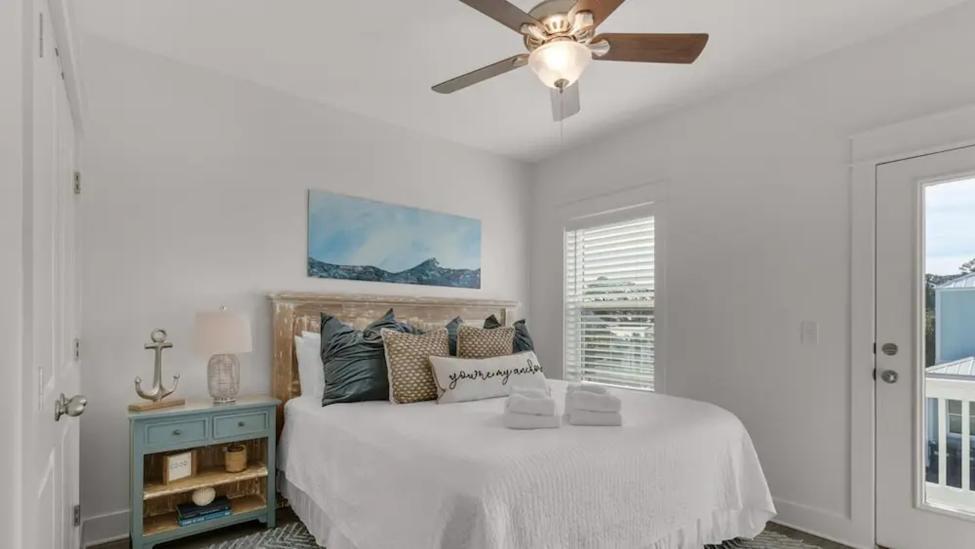 6-seater Golf Cart, Sleeps 16, Close to the Beach!
