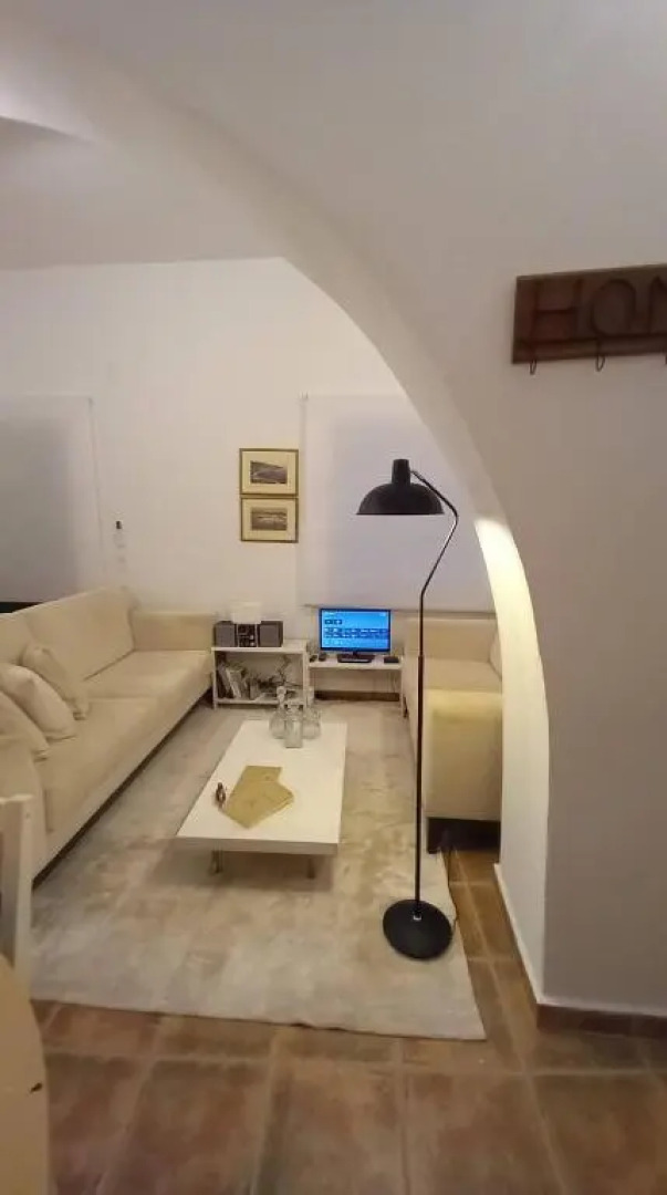 1836 Historic Stone House Goudianika