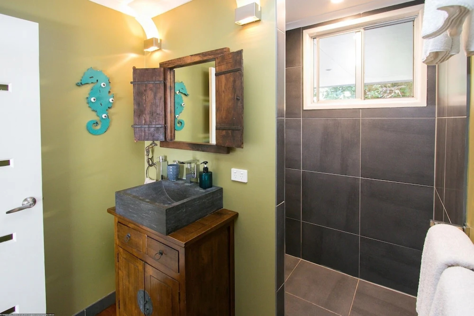 The Beachside Cottages